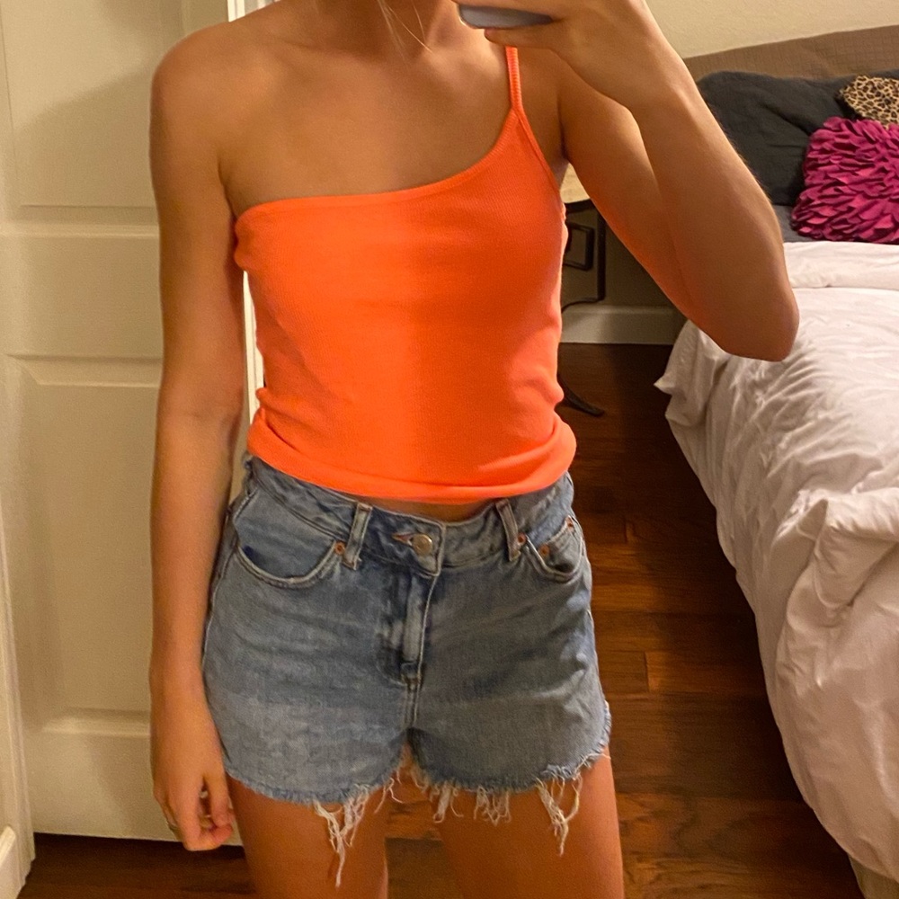 Coral one shoulder tank